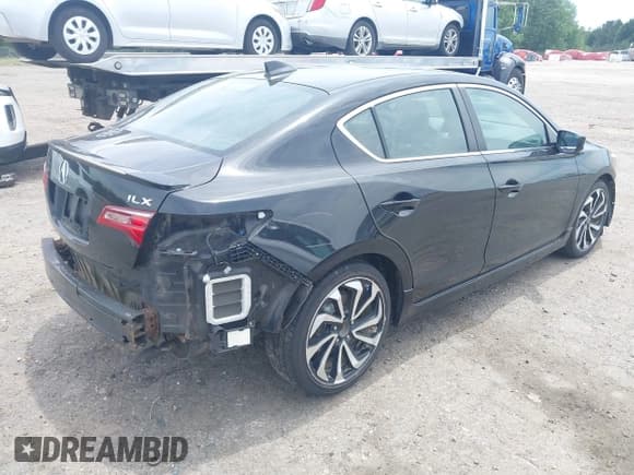 ✅ 2016 Acura ILX Premium • VIN: 19UDE2F87GA011966 • Lot: 42313706. Listed on IAAI with 132,633 mi. Free auction sales archive from the USA and detailed vehicle history report at DreamBid. Image 4.