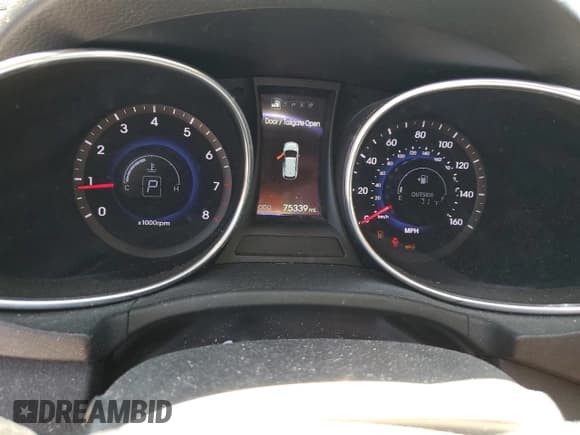 ✅ 2015 Hyundai Santa Fe • VIN: 5XYZW4LAXFG239754 • Lot: 71499665. Listed on Copart with 75,339 mi. Free auction sales archive from the USA and detailed vehicle history report at DreamBid. Image 9.