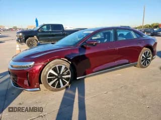 ✅ 2023 Lucid Air Pure • VIN: 50EA1PFA8PA006512 • Lot: 91040025. Wystawiony na Copart z przebiegiem 7 922 mil. Bezpłatny archiwum sprzedaży aukcyjnych z USA i szczegółowy raport historii pojazdu na DreamBid. Zdjęcie 1.