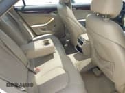 ✅ 2008 Cadillac CTS AWD • VIN: 1G6DP57V580109774 • Lot: 42373460. Wystawiony na IAAI z przebiegiem 142 520 mil. Bezpłatny archiwum sprzedaży aukcyjnych z USA i szczegółowy raport historii pojazdu na DreamBid. Zdjęcie 8.