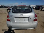 ✅ 2008 Hyundai Accent GS • VIN: KMHCM36C48U059623 • Лот: 42585305. Опубликован ранее на Copart с пробегом 258 343 миль. Бесплатный доступ к архиву аукционных продаж из США и подробный отчёт об истории автомобиля на DreamBid. Изображение 6.