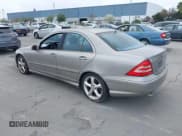 ✅ 2005 Mercedes-Benz C 230 Kompressor • VIN: WDBRF40J15F688423 • Lot: 41906317. Wystawiony na IAAI z przebiegiem 151 261 mil. Bezpłatny archiwum sprzedaży aukcyjnych z USA i szczegółowy raport historii pojazdu na DreamBid. Zdjęcie 3.