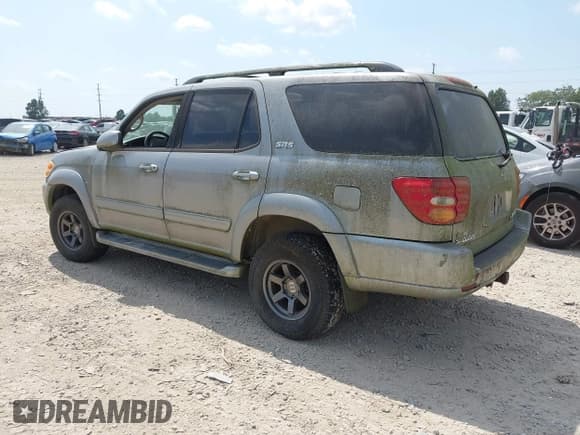 ✅ 2004 Toyota Sequoia SR5 • VIN: 5TDBT44A24S215554 • Lot: 43040836. Listed on IAAI with 139,586 mi. Free auction sales archive from the USA and detailed vehicle history report at DreamBid. Image 3.