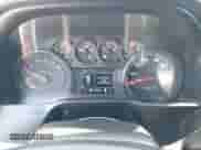 2020 Chevrolet Silverado 1500 Custom z VIN 1GCPYBEK5LZ182789, wystawiony jako IAAI lot #42729730 z przebiegiem 64 049 mil mil oraz . Historia ofert i sprzedaży dostępna na DreamBid. Obrazek 7.