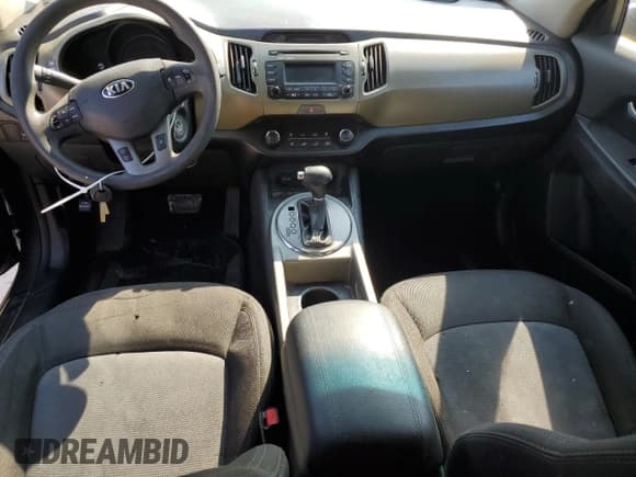 ✅ 2016 Kia Sportage LX • VIN: KNDPB3AC3G7810887 • Lot: 80579635. Wystawiony na Copart z przebiegiem 197 622 mil. Bezpłatny archiwum sprzedaży aukcyjnych z USA i szczegółowy raport historii pojazdu na DreamBid. Zdjęcie 8.