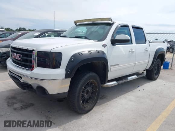 ✅ 2011 GMC Sierra 1500 SLT • VIN: 3GTP2WE38BG361134 • Лот: 42911817. Опубликован ранее на IAAI с пробегом 216 444 миль. Бесплатный доступ к архиву аукционных продаж из США и подробный отчёт об истории автомобиля на DreamBid. Изображение 2.