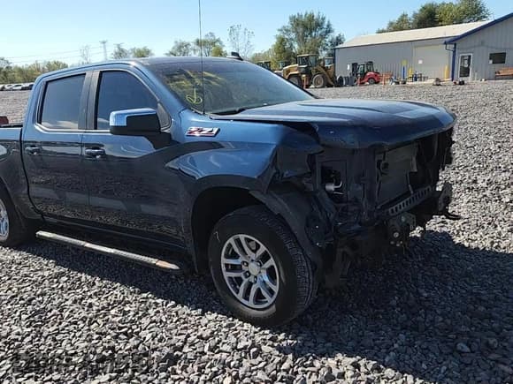 ✅ 2019 Chevrolet Silverado 1500 LT • VIN: 1GCUYDED9KZ155884 • Lot: 82394165. Wystawiony na Copart z przebiegiem 69 120 mil. Bezpłatny archiwum sprzedaży aukcyjnych z USA i szczegółowy raport historii pojazdu na DreamBid. Zdjęcie 14.