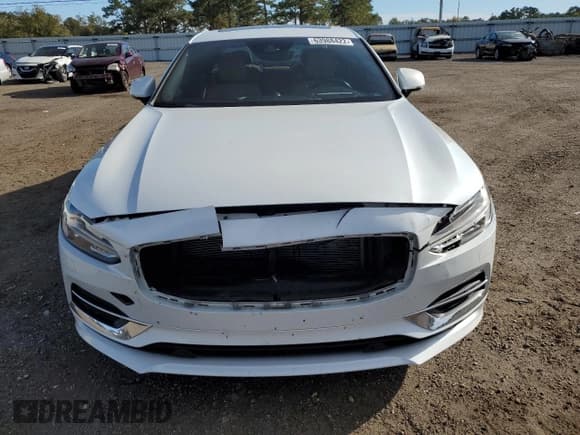 ✅ 2017 Volvo S90 Inscription • VIN: YV1A22ML7H1001726 • Lot: 44503433. Wystawiony na Copart z przebiegiem 95 559 mil. Bezpłatny archiwum sprzedaży aukcyjnych z USA i szczegółowy raport historii pojazdu na DreamBid. Zdjęcie 7.