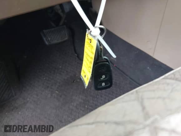 2011 Hyundai Santa Fe Limited с VIN 5XYZKDAG9BG005943, выставлен на аукционе IAAI как лот 43448357 с пробегом 221 315 миль миль и . История ставок и продаж доступна на DreamBid. Изображение 11.