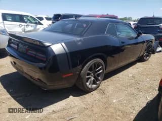 ✅ 2021 Dodge Challenger R/T Scat Pack • VIN: 2C3CDZFJ6MH627961 • Lot: 57645734. Wystawiony na Copart z przebiegiem 22 826 mil. Bezpłatny archiwum sprzedaży aukcyjnych z USA i szczegółowy raport historii pojazdu na DreamBid. Zdjęcie 3.