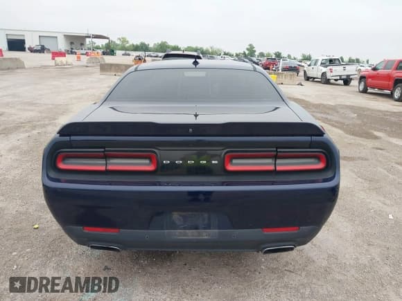 ✅ 2016 Dodge Challenger SXT Plus • VIN: 2C3CDZAG9GH354093 • Lot: 42107861. Wystawiony na IAAI z przebiegiem 131 427 mil. Bezpłatny archiwum sprzedaży aukcyjnych z USA i szczegółowy raport historii pojazdu na DreamBid. Zdjęcie 17.