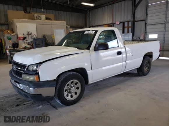 2007 Chevrolet Silverado 1500 Work Truck with VIN 3GCEC14V87G179046, listed as a Copart auction lot 71785624 with 217,195 mi miles and Salvage title. Bid and sale history available at DreamBid. Image 1.