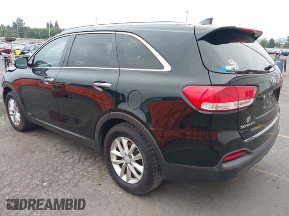 ✅ 2017 Kia Sorento LX • VIN: 5XYPGDA3XHG302704 • Lot: 43189402. Listed on IAAI with 92,177 mi. Free auction sales archive from the USA and detailed vehicle history report at DreamBid. Image 3.