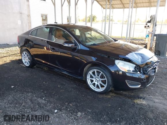 ✅ 2011 Volvo S60 • VIN: YV1902FH0B2000730 • Lot: 43543784. Listed on IAAI with 153,765 mi. Free auction sales archive from the USA and detailed vehicle history report at DreamBid. Image 1.