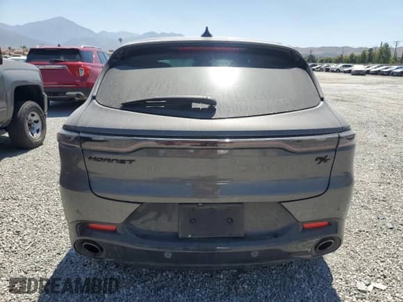 2024 Dodge Hornet R/T Plus z VIN ZACPDFDW6R3A24466, wystawiony jako Copart lot #62560165 z przebiegiem 13 170 mil mil oraz Szkoda całkowita • Salvage title. Historia ofert i sprzedaży dostępna na DreamBid. Obrazek 6.