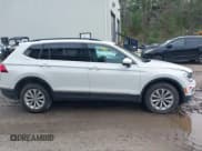 ✅ 2018 Volkswagen Tiguan SEL • VIN: 3VV2B7AX5JM164450 • Lot: 42191718. Wystawiony na IAAI z przebiegiem 68 556 mil. Bezpłatny archiwum sprzedaży aukcyjnych z USA i szczegółowy raport historii pojazdu na DreamBid. Zdjęcie 13.