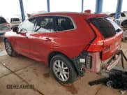 ✅ 2018 Volvo XC60 Momentum • VIN: LYV102RK1JB068834 • Lot: 93435735. Wystawiony na Copart z przebiegiem 58 456 mil. Bezpłatny archiwum sprzedaży aukcyjnych z USA i szczegółowy raport historii pojazdu na DreamBid. Zdjęcie 2.
