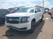 2018 Chevrolet Suburban LS z VIN 1GNSKGKC8JR120734, wystawiony jako IAAI lot #42601816 z przebiegiem 149 376 mil mil oraz . Historia ofert i sprzedaży dostępna na DreamBid. Obrazek 17.
