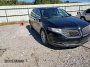 ✅ 2016 Lincoln MKT • VIN: 2LMHJ5FK7GBL03162 • Lot: 87295875. Wystawiony na Copart z przebiegiem 153 473 mil. Bezpłatny archiwum sprzedaży aukcyjnych z USA i szczegółowy raport historii pojazdu na DreamBid. Zdjęcie 14.