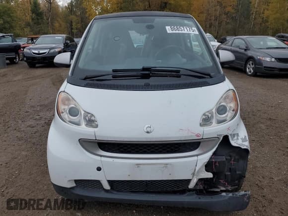 ✅ 2012 Smart fortwo Pure • VIN: WMEEJ3BA5CK573299 • Lot: 86857175. Listed on Copart with 71,721 mi. Free auction sales archive from the USA and detailed vehicle history report at DreamBid. Image 5.