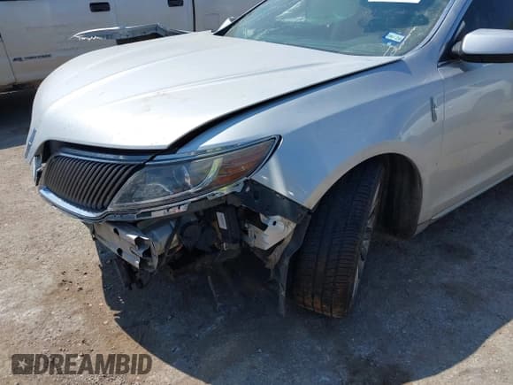 ✅ 2015 Lincoln MKS • VIN: 1LNHL9DK8FG608211 • Lot: 43154019. Listed on IAAI with 152,341 mi. Free auction sales archive from the USA and detailed vehicle history report at DreamBid. Image 6.