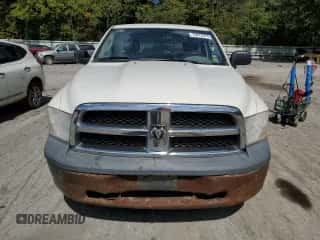 2009 Dodge 1500 ST z VIN 1D3HB16K99J512303, wystawiony jako Copart lot #70873374 z przebiegiem 293 494 mil mil oraz Czysty tytuł • Clean title. Historia ofert i sprzedaży dostępna na DreamBid. Obrazek 5.