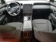 ✅ 2022 Hyundai Tucson Blue • VIN: KM8JBCA10NU021076 • Lot: 72415754. Wystawiony na Copart z przebiegiem 69 566 mil. Bezpłatny archiwum sprzedaży aukcyjnych z USA i szczegółowy raport historii pojazdu na DreamBid. Zdjęcie 8.