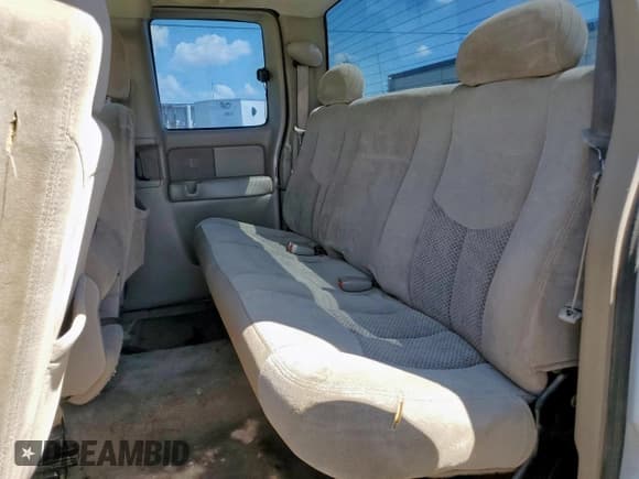 ✅ 2003 Chevrolet Silverado 1500 LS • VIN: 2GCEC19X631207679 • Lot: 69688405. Wystawiony na Copart z przebiegiem Nie podano. Bezpłatny archiwum sprzedaży aukcyjnych z USA i szczegółowy raport historii pojazdu na DreamBid. Zdjęcie 10.