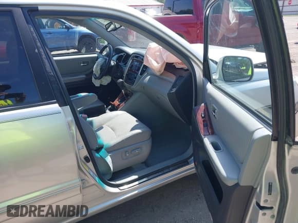 ✅ 2007 Toyota Highlander w/3rd Row • VIN: JTEEP21A970207061 • Lot: 42528923. Wystawiony na IAAI z przebiegiem 138 652 mil. Bezpłatny archiwum sprzedaży aukcyjnych z USA i szczegółowy raport historii pojazdu na DreamBid. Zdjęcie 5.