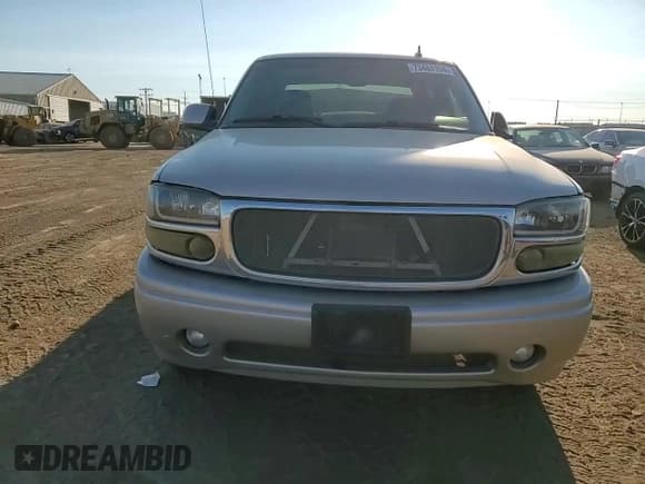 ✅ 2006 GMC Sierra Denali • VIN: 2GTEK63N561121615 • Lot: 73488154. Wystawiony na Copart z przebiegiem 197 788 mil. Bezpłatny archiwum sprzedaży aukcyjnych z USA i szczegółowy raport historii pojazdu na DreamBid. Zdjęcie 11.