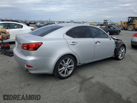 ✅ 2007 Lexus IS 350 • VIN: JTHBE262972007718 • Лот: 84408945. Опубликован ранее на Copart с пробегом 217 367 миль. Бесплатный доступ к архиву аукционных продаж из США и подробный отчёт об истории автомобиля на DreamBid. Изображение 3.