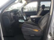 ✅ 2002 Dodge 1500 • VIN: 1D7HA18N32S592688 • Лот: 90039345. Опубликован ранее на Copart с пробегом 256 083 миль. Бесплатный доступ к архиву аукционных продаж из США и подробный отчёт об истории автомобиля на DreamBid. Изображение 7.