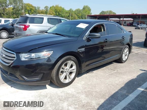 ✅ 2019 Ford Taurus SE • VIN: 1FAHP2D85KG102503 • Lot: 43238624. Wystawiony na IAAI z przebiegiem 74 056 mil. Bezpłatny archiwum sprzedaży aukcyjnych z USA i szczegółowy raport historii pojazdu na DreamBid. Zdjęcie 17.