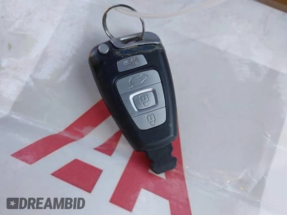 ✅ 2010 Hyundai Veracruz Limited • VIN: KM8NU4CC4AU136371 • Lot: 43735670. Listed on IAAI with 236,678 mi. Free auction sales archive from the USA and detailed vehicle history report at DreamBid. Image 11.