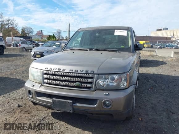 ✅ 2008 Land Rover Range Rover Sport HSE • VIN: SALSK25418A151731 • Lot: 43589366. Wystawiony na IAAI z przebiegiem 151 921 mil. Bezpłatny archiwum sprzedaży aukcyjnych z USA i szczegółowy raport historii pojazdu na DreamBid. Zdjęcie 6.