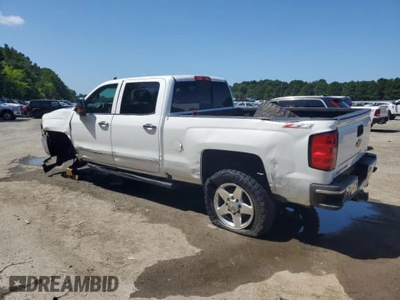 ✅ 2015 Chevrolet Silverado 2500HD LTZ • VIN: 1GC1KWE89FF665985 • Lot: 65956845. Wystawiony na Copart z przebiegiem 261 917 mil. Bezpłatny archiwum sprzedaży aukcyjnych z USA i szczegółowy raport historii pojazdu na DreamBid. Zdjęcie 2.