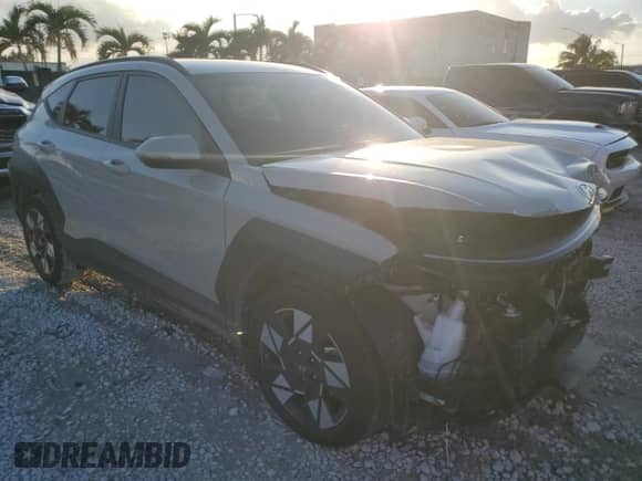 2024 Hyundai Kona SEL with VIN KM8HC3AB8RU119492, listed as a Copart auction lot 85800384 with 11,261 mi miles and Salvage title. Bid and sale history available at DreamBid. Image 4.