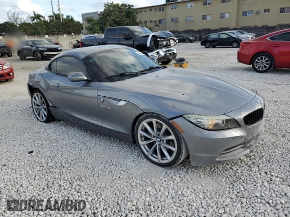 ✅ 2011 BMW Z4 sDrive35i • VIN: WBALM7C55BE382692 • Лот: 84460034. Опубликован ранее на Copart с пробегом 112 322 миль. Бесплатный доступ к архиву аукционных продаж из США и подробный отчёт об истории автомобиля на DreamBid. Изображение 4.