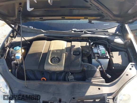 ✅ 2008 Volkswagen Jetta SE • VIN: 3VWRM71KX8M182235 • Lot: 41519055. Wystawiony na IAAI z przebiegiem 182 404 mil. Bezpłatny archiwum sprzedaży aukcyjnych z USA i szczegółowy raport historii pojazdu na DreamBid. Zdjęcie 10.