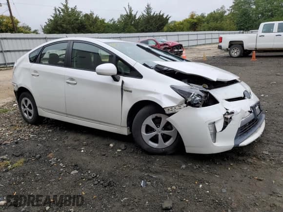 ✅ 2014 Toyota Prius Three • VIN: JTDKN3DU4E0367080 • Lot: 81715055. Listed on Copart with 81,216 mi. Free auction sales archive from the USA and detailed vehicle history report at DreamBid. Image 4.