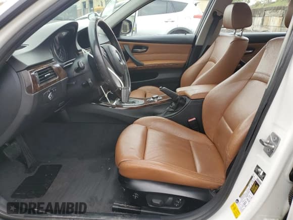 ✅ 2011 BMW 3 Series 335d • VIN: WBAPN7C55BF183554 • Лот: 84172965. Опубликован ранее на Copart с пробегом 136 557 миль. Бесплатный доступ к архиву аукционных продаж из США и подробный отчёт об истории автомобиля на DreamBid. Изображение 7.