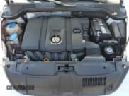 ✅ 2013 Volkswagen Beetle 2.5L • VIN: 3VW5X7AT3DM817983 • Лот: 80758685. Опубликован ранее на Copart с пробегом 128 845 миль. Бесплатный доступ к архиву аукционных продаж из США и подробный отчёт об истории автомобиля на DreamBid. Изображение 11.