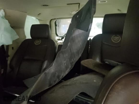 ✅ 2014 Cadillac Escalade Platinum • VIN: 1GYS4DEF3ER169668 • Лот: 93716665. Опубликован ранее на Copart с пробегом Не указан. Бесплатный доступ к архиву аукционных продаж из США и подробный отчёт об истории автомобиля на DreamBid. Изображение 10.