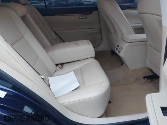 ✅ 2013 Lexus ES 300h • VIN: JTHBW1GG7D2017225 • Lot: 43806976. Wystawiony na IAAI z przebiegiem 184 401 mil. Bezpłatny archiwum sprzedaży aukcyjnych z USA i szczegółowy raport historii pojazdu na DreamBid. Zdjęcie 8.