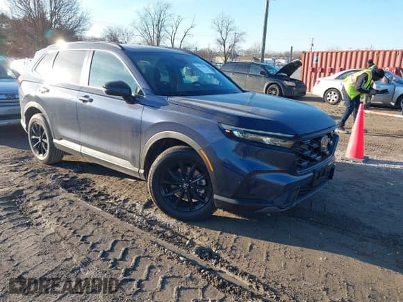 ✅ 2025 Honda CR-V Sport • VIN: 7FARS6H58SE055549 • Lot: 41672095. Listed on IAAI with 828 mi. Free auction sales archive from the USA and detailed vehicle history report at DreamBid. Image 1.