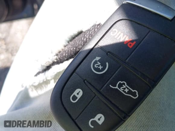 ✅ 2016 Jeep Grand Cherokee Overland • VIN: 1C4RJFCG6GC417485 • Лот: 42210973. Опубликован ранее на IAAI с пробегом 115 612 миль. Бесплатный доступ к архиву аукционных продаж из США и подробный отчёт об истории автомобиля на DreamBid. Изображение 11.