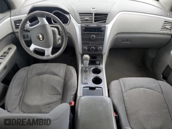 ✅ 2011 Chevrolet Traverse LS • VIN: 1GNKRFED3BJ344648 • Lot: 68061584. Wystawiony na Copart z przebiegiem Nie podano. Bezpłatny archiwum sprzedaży aukcyjnych z USA i szczegółowy raport historii pojazdu na DreamBid. Zdjęcie 8.