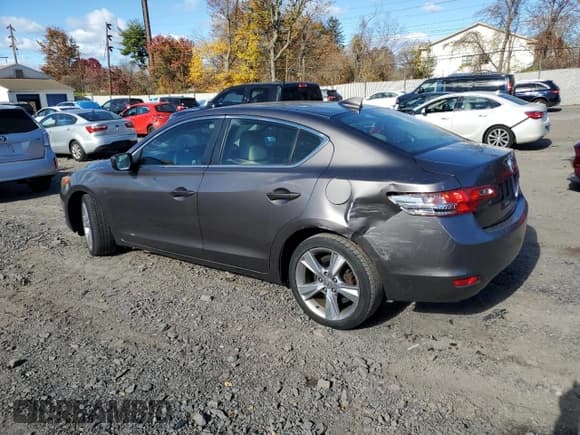 ✅ 2013 Acura ILX Technology • VIN: 19VDE1F76DE012365 • Лот: 90745375. Опубликован ранее на Copart с пробегом 135 041 миль. Бесплатный доступ к архиву аукционных продаж из США и подробный отчёт об истории автомобиля на DreamBid. Изображение 2.