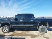 ✅ 2017 GMC Sierra 1500 • VIN: 3GTU1NEC9HG279616 • Lot: 41789078. Wystawiony na IAAI z przebiegiem 125 236 mil. Bezpłatny archiwum sprzedaży aukcyjnych z USA i szczegółowy raport historii pojazdu na DreamBid. Zdjęcie 13.