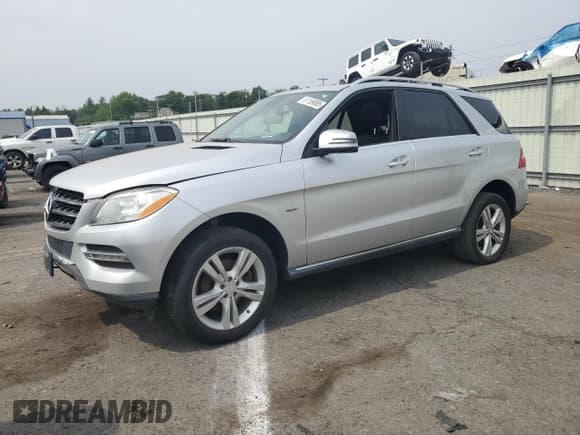 ✅ 2012 Mercedes-Benz M 350 • VIN: 4JGDA5HB9CA019707 • Lot: 61159085. Listed on Copart with 180,721 mi. Free auction sales archive from the USA and detailed vehicle history report at DreamBid. Image 1.